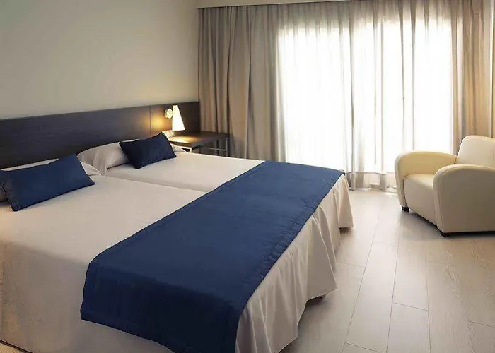 Mediterraneo 3* Roses